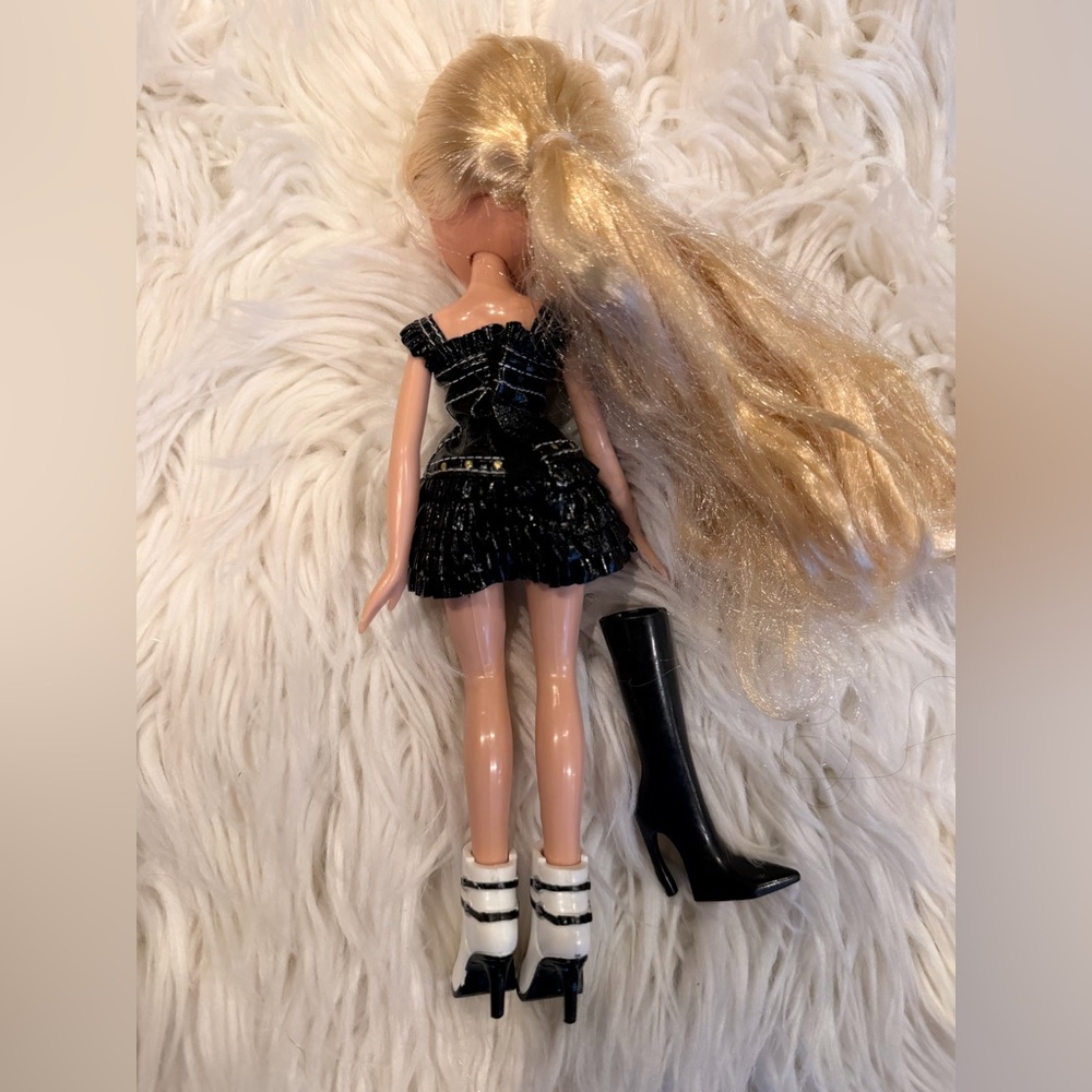 Original Bratz Girlz Really Rock Chloe - Picture 6 of 6